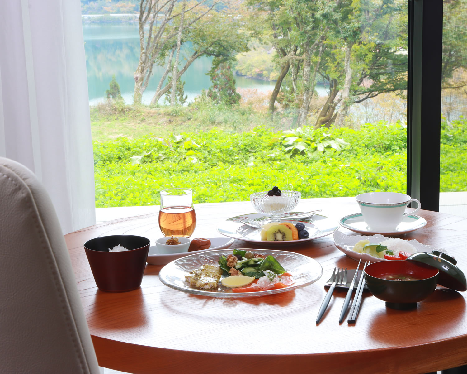 朝食